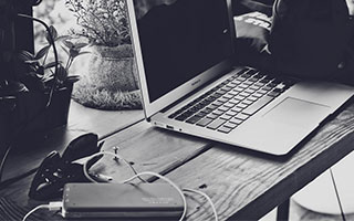 维拉7连胜神勇表现，英超前四争夺愈加激烈